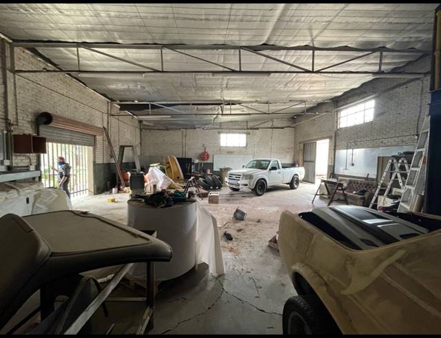 1,066M² WORKSHOP FOR SALE IN PRIMROSE